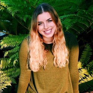 Meet your Posher, Lauren